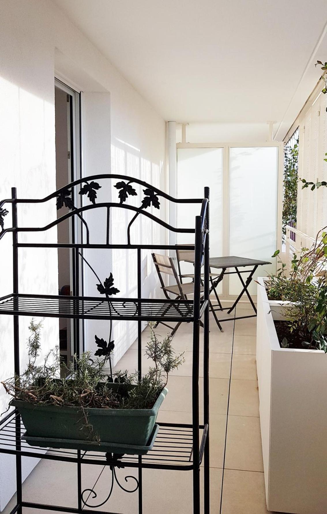 Appartement Centre Ville Beaux Arts 2 Personnes Calme Et Confort มงต์เปอลิเยร์ ภายนอก รูปภาพ